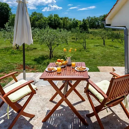 Ferienhaus Secluded House Milovcici, Krk - 14604 Malinska