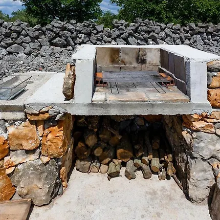 Secluded House Milovcici, Krk - 14604 펜션 말린스카